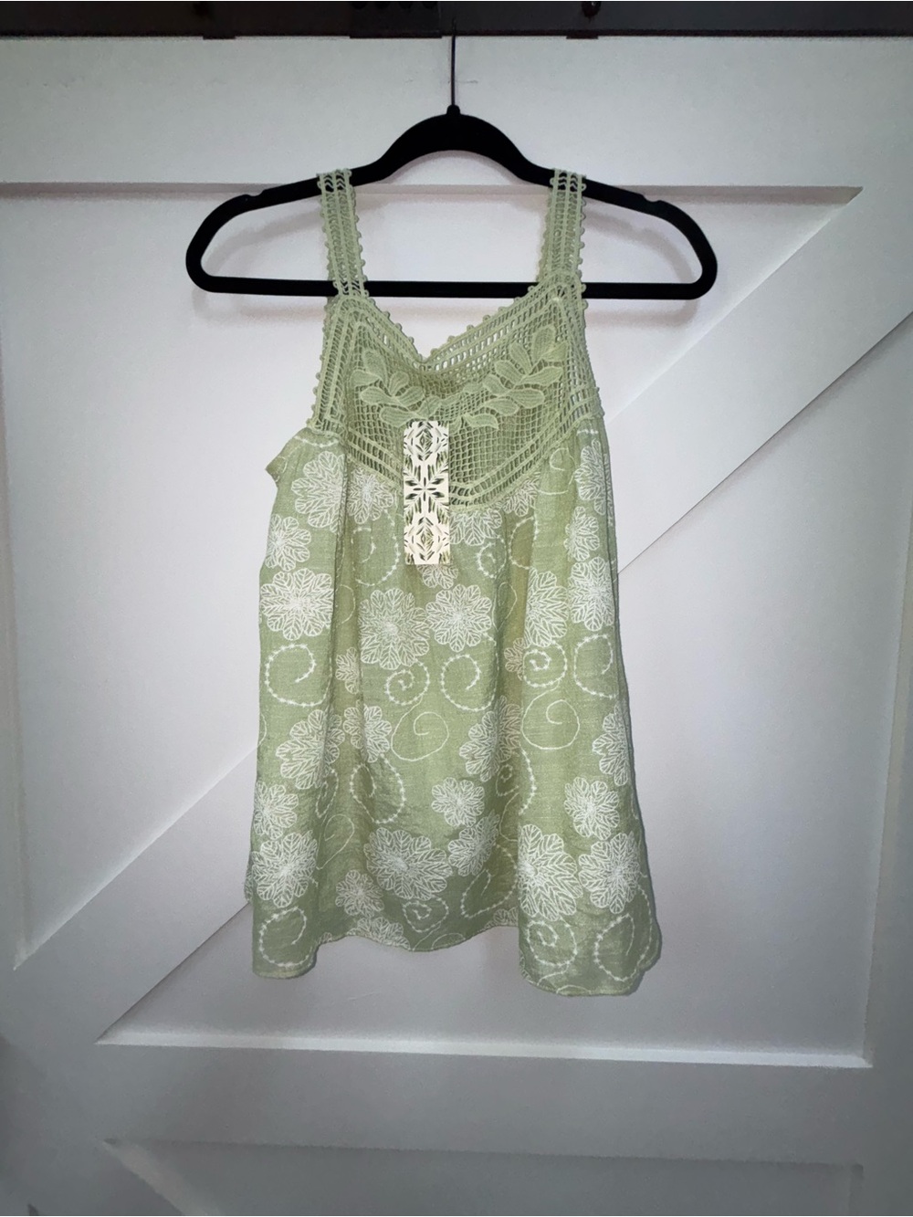 eesome Light Sage Green Crochet-Trim Floral Camisole